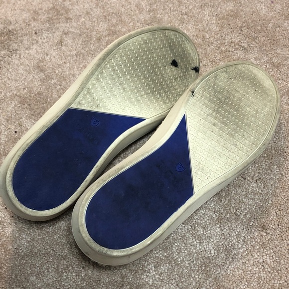 Rothy’s The Classic Slip-On Woven Sneaker in Honeybun Metallic Boucle Size 8 - Picture 6 of 10